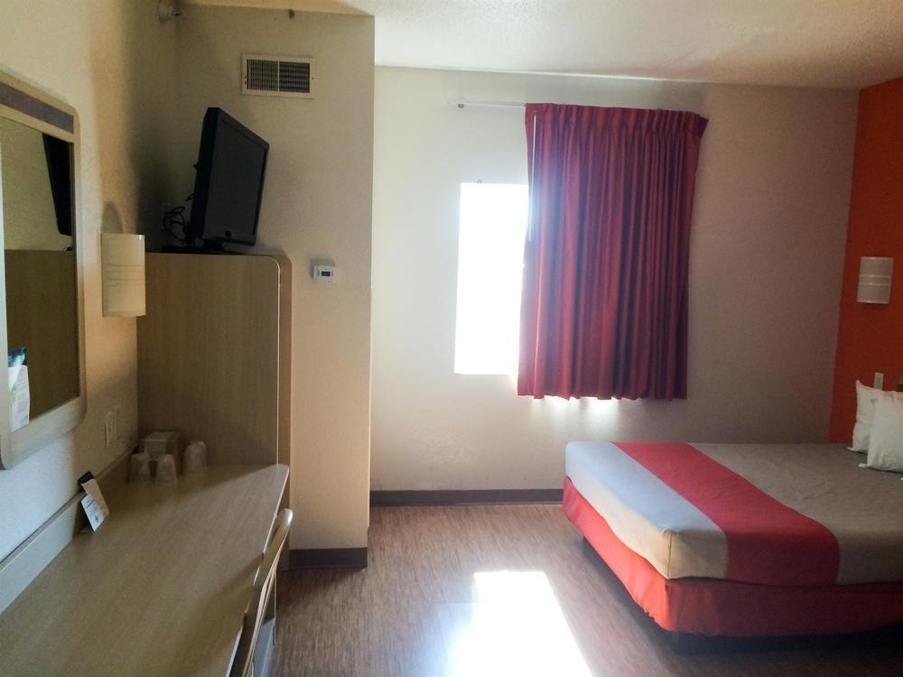 Motel 6-Minonk, Il Buitenkant foto